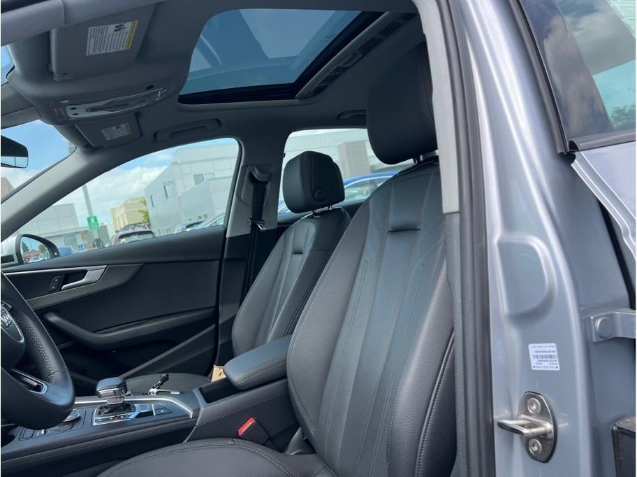 2019 Audi A4 Titanium Premium Sedan 4D